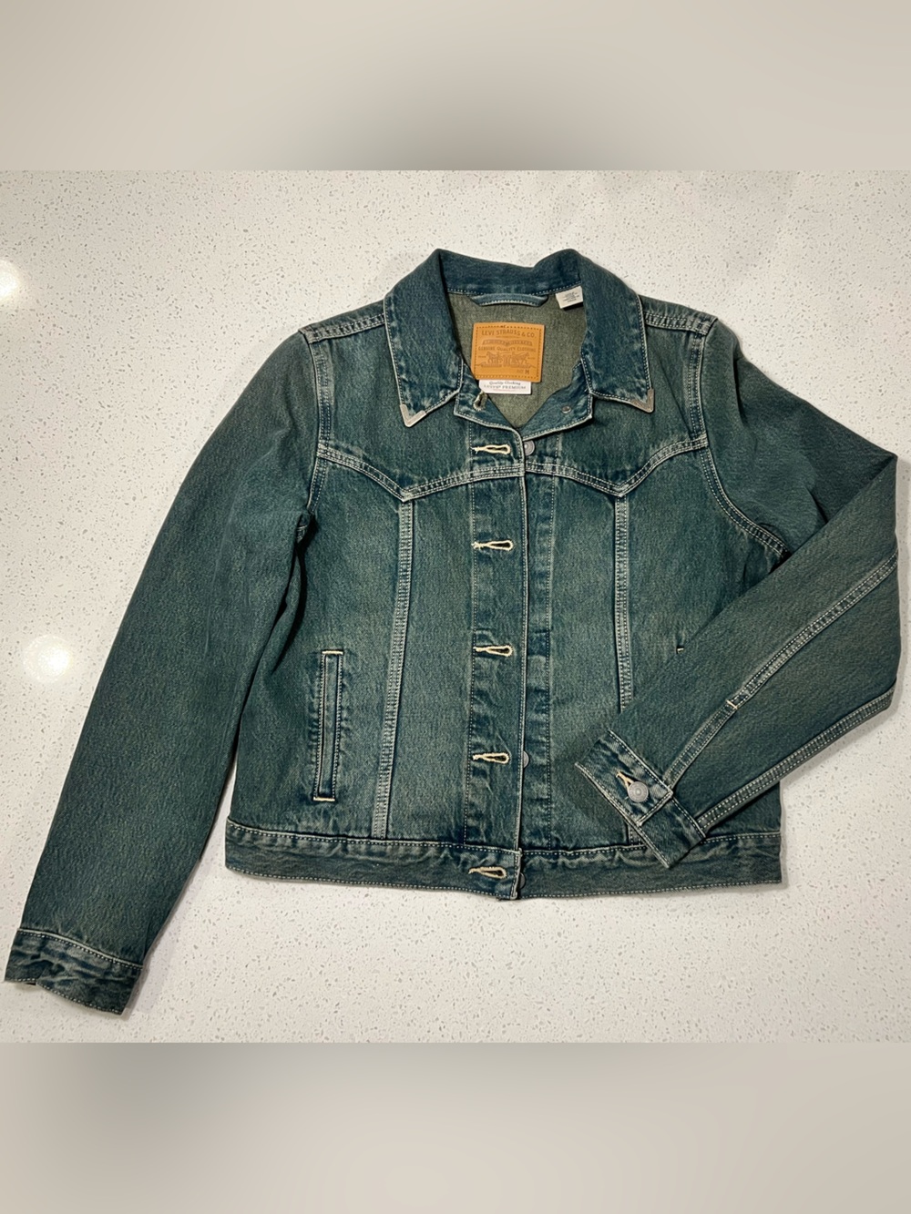 Levi’s Premium Metal Tipped Collar Denim Trucker Jacket Free People NWOT